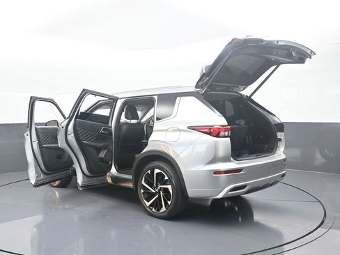 Used 2023 Mitsubishi Outlander SEL image 90