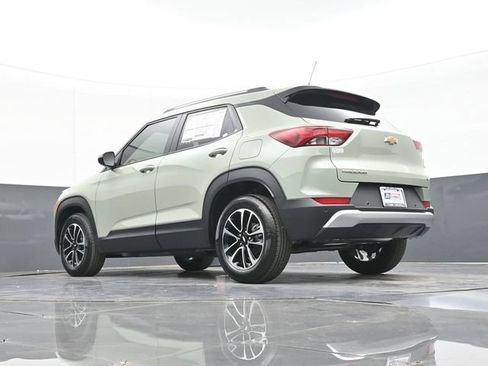 New 2026 Chevrolet TrailBlazer LT w/ Convenience Package FWD image 38