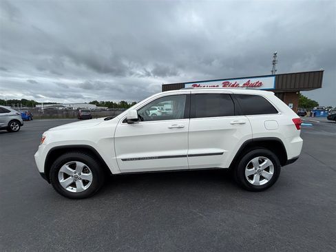 Used 2012 Jeep Grand Cherokee Laredo RWD image 2