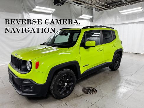 Used 2018 Jeep Renegade Latitude w/ UConnect 8.4 Nav Group FWD image 1