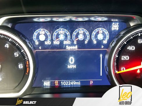 Used 2021 Chevrolet Tahoe Z71 w/ Z71 Off-Road Package image 12