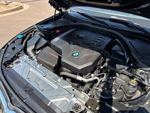 Used 2019 BMW 330i Sedan w/ M Sport Package RWD image 10