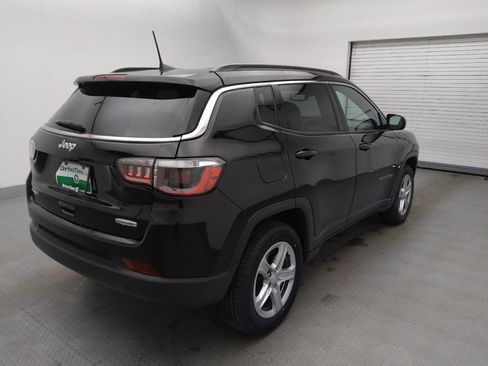 Used 2024 Jeep Compass Latitude image 9