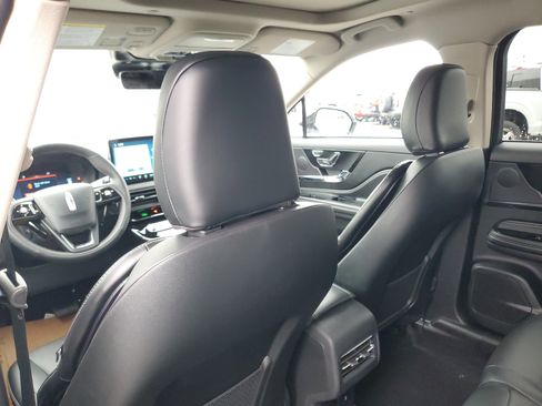 New 2026 Lincoln Corsair Premiere image 26