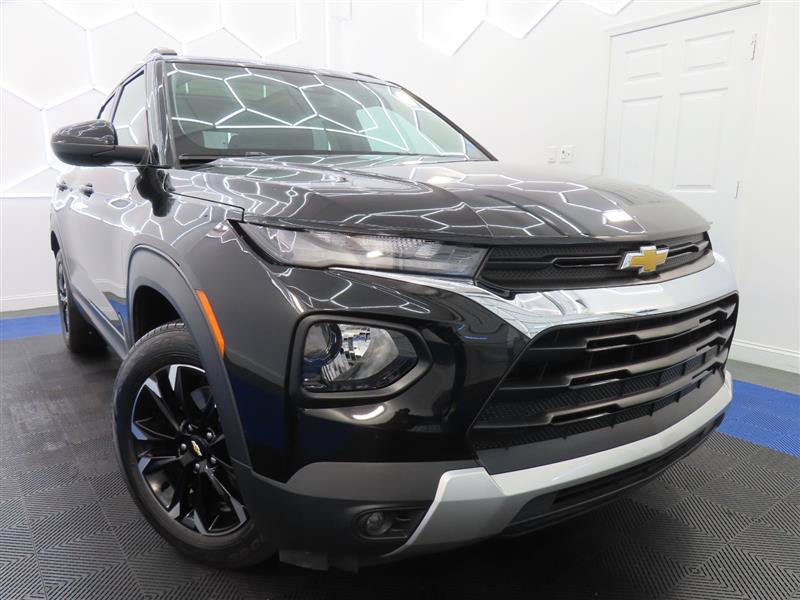 Used 2021 Chevrolet TrailBlazer LT w/ Sun and Liftgate Package AWD/4WD image 2