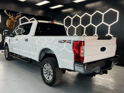 Used 2019 Ford F250 XLT AWD/4WD image 9