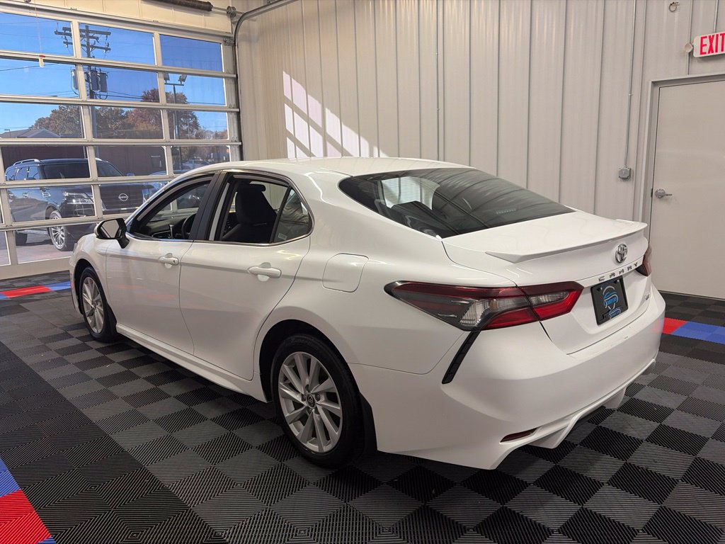 Used 2024 Toyota Camry SE FWD image 5