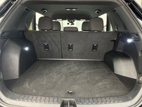 Used 2025 Chevrolet Equinox LT FWD image 28