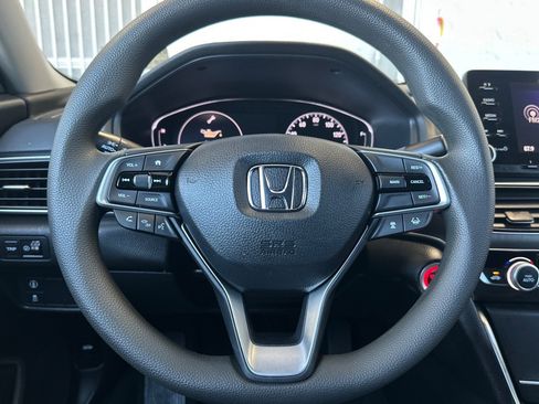 Used 2018 Honda Accord LX image 21