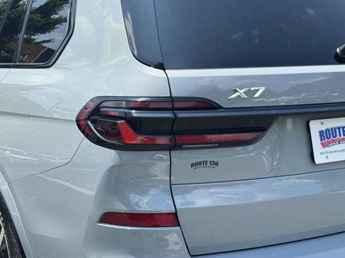 Used 2025 BMW X7 xDrive40i w/ M Sport Package AWD/4WD image 8