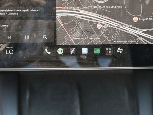 Used 2022 Tesla Model Y Performance AWD/4WD image 16