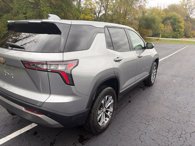 Used 2026 Chevrolet Equinox LT FWD image 11