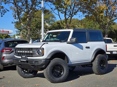 New 2025 Ford Bronco 2-Door image 2