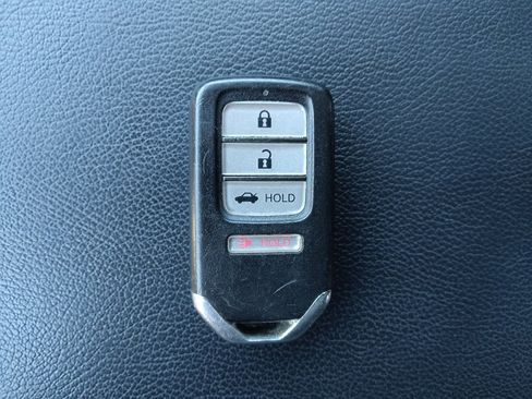 Used 2018 Honda Accord Sport image 32