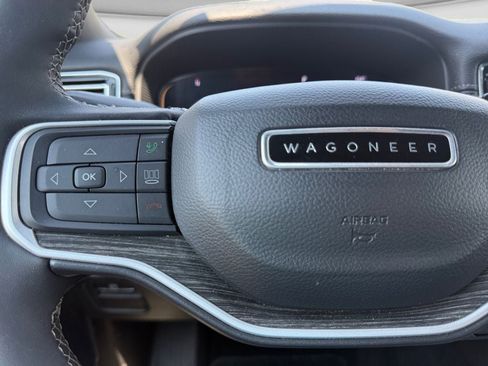 Used 2022 Jeep Wagoneer Series II w/ Premium Group I AWD/4WD image 25