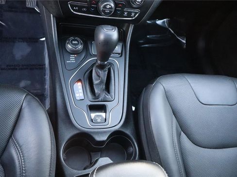 Used 2021 Jeep Cherokee Latitude Lux w/ Sun & Sound Group image 22