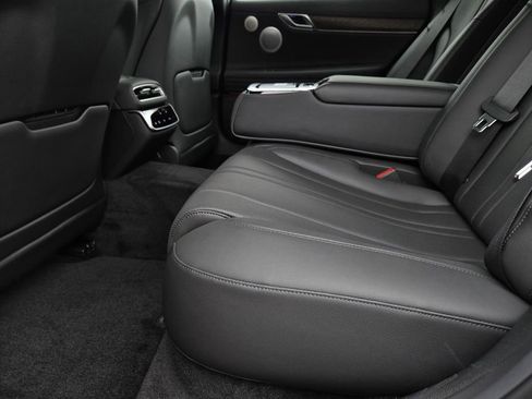 New 2025 Genesis G80 2.5T Advanced image 14