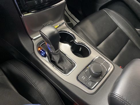 Certified 2022 Jeep Grand Cherokee Limited image 14