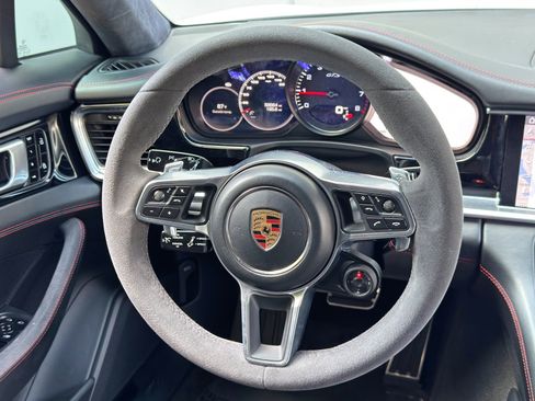 Used 2019 Porsche Panamera GTS AWD/4WD image 22