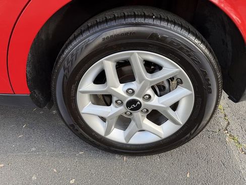 Certified 2024 Kia Soul LX w/ Option Group 015 image 36