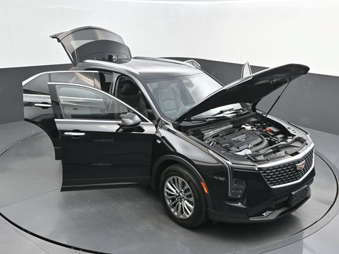 Used 2024 Cadillac XT4 Premium Luxury FWD image 49