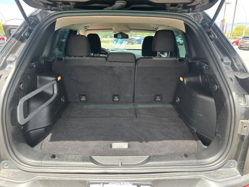 Used 2015 Jeep Cherokee Sport image 33