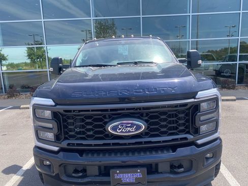 Used 2024 Ford F250 XLT w/ XLT Premium Package AWD/4WD image 2