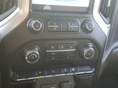 Used 2020 Chevrolet Silverado 1500 LT image 18