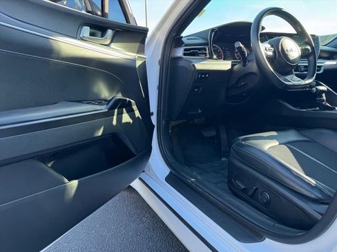 Used 2023 Kia K5 GT-Line w/ GT-Line Premium Package image 13