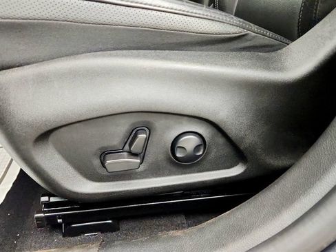 Used 2023 Jeep Renegade Limited AWD/4WD image 11