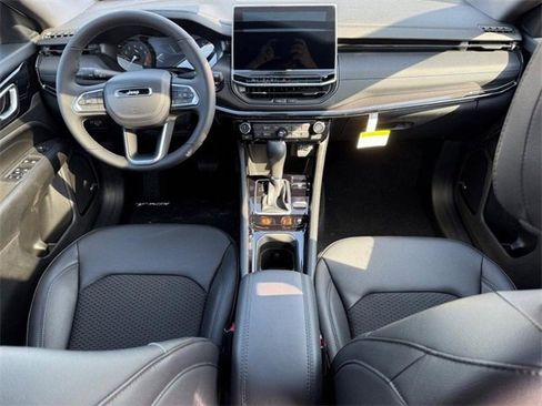 New 2025 Jeep Compass Latitude w/ Sun & Sound Group image 14