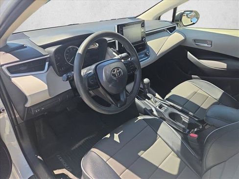 Used 2020 Toyota Corolla LE FWD image 10