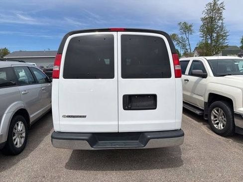 Used 2019 Chevrolet Express 3500 LT w/ LT Preferred Equipment Group RWD image 6