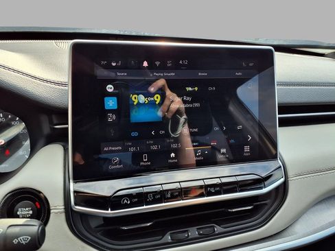 Used 2025 Jeep Compass Limited image 5