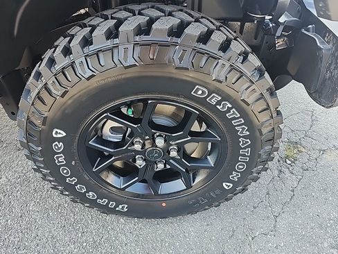 New 2026 Jeep Gladiator Willys image 13