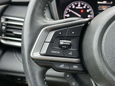 Certified 2022 Subaru Outback Limited image 12