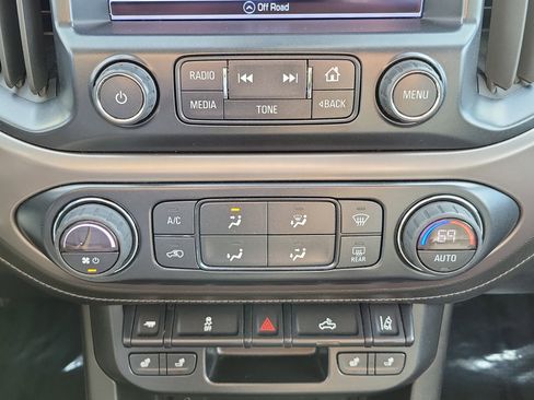 Used 2017 GMC Canyon SLT w/ Driver Alert Package image 33