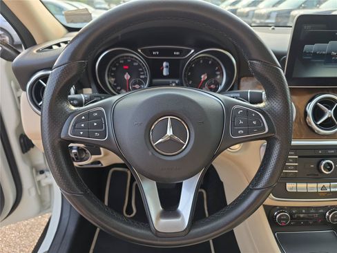 Used 2018 Mercedes-Benz GLA 250 image 21