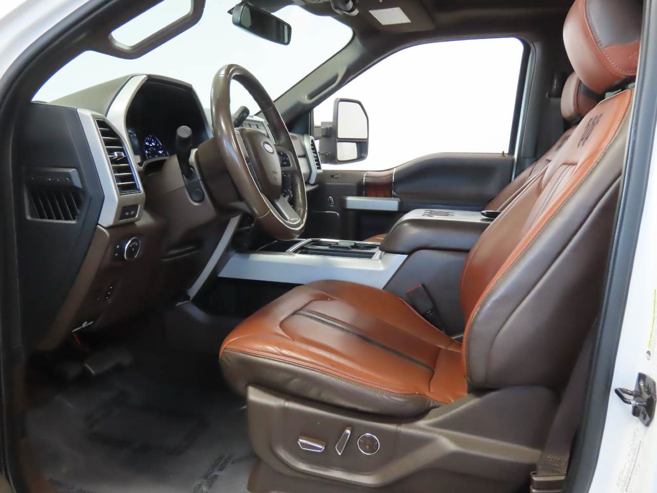 Used 2021 Ford F250 King Ranch w/ King Ranch Ultimate Package AWD/4WD image 19