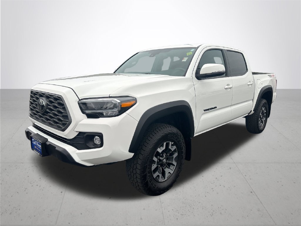 Certified 2023 Toyota Tacoma TRD Off-Road w/ Technology Package AWD/4WD image 2