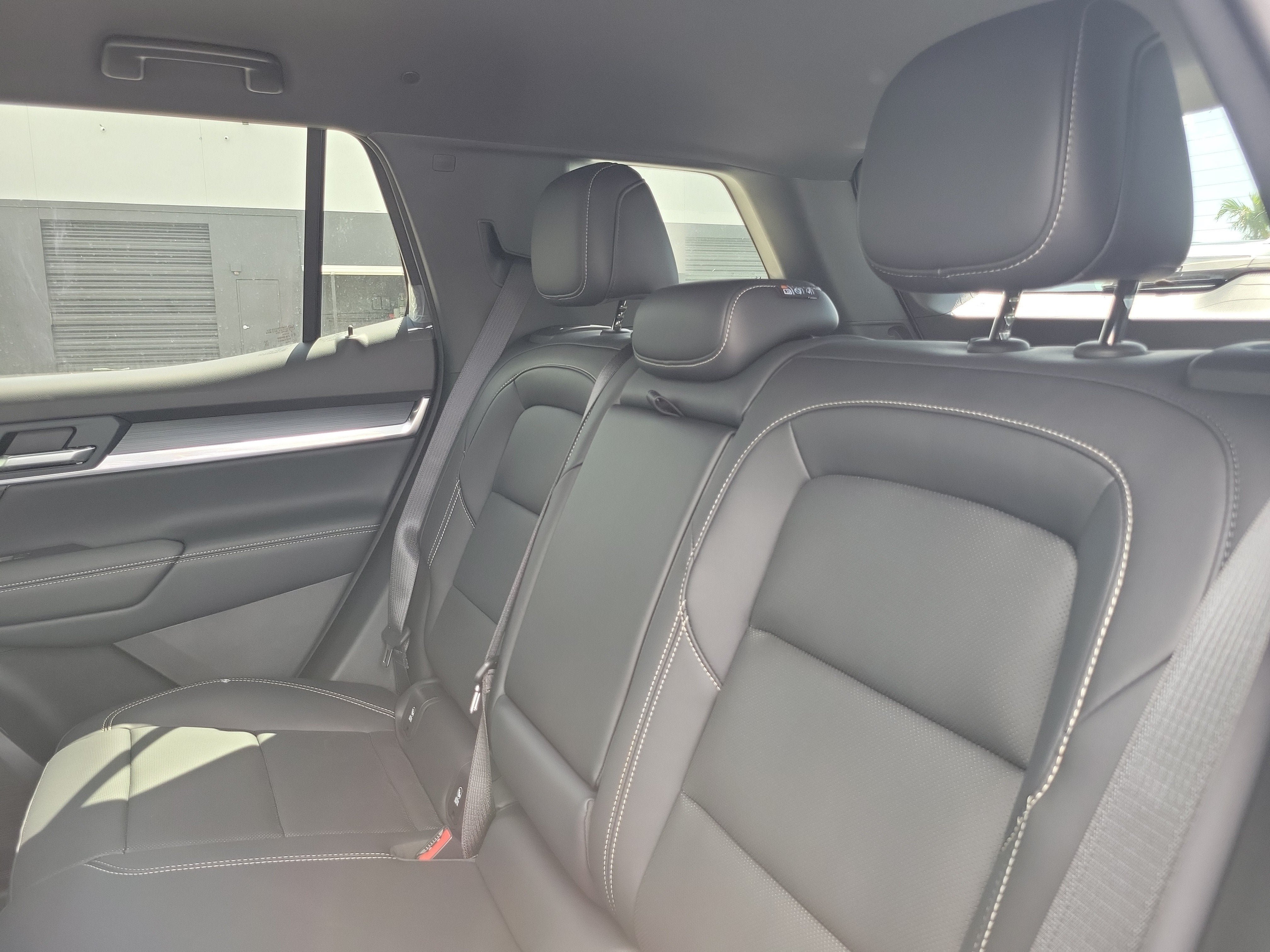 New 2027 GMC Terrain Elevation w/ Elevation Premium Package FWD image 7