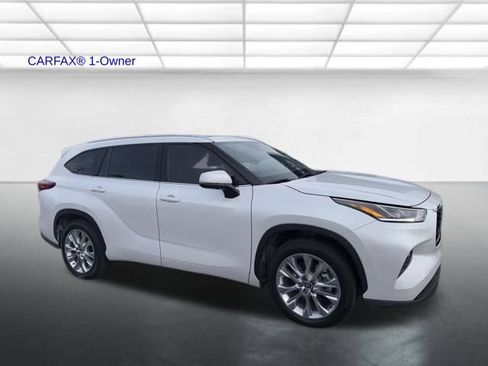 Used 2022 Toyota Highlander Limited image 1