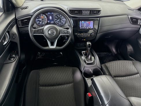 Used 2018 Nissan Rogue S image 17