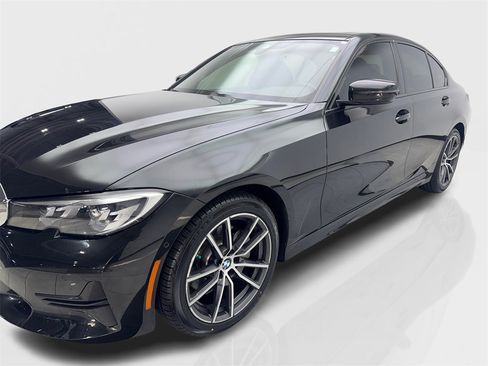 Used 2020 BMW 330i Sedan w/ Driving Assistance Package image 11