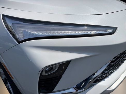 Certified 2025 Buick Envista Preferred FWD image 12