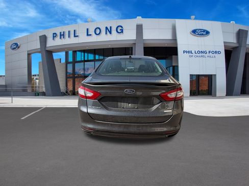 Used 2016 Ford Fusion SE w/ Equipment Group 201A FWD image 4