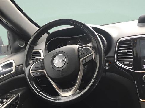 Used 2022 Jeep Grand Cherokee Laredo X image 14