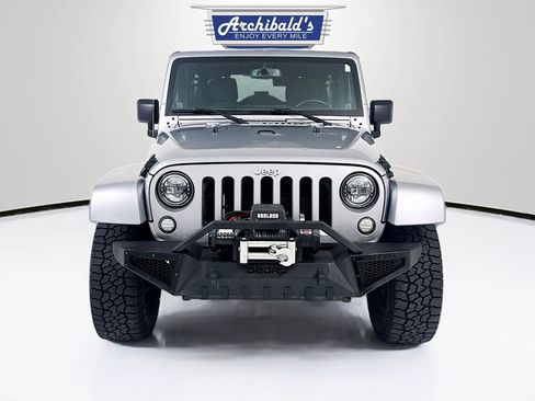 Used 2013 Jeep Wrangler Unlimited Sahara w/ Connectivity Group image 2