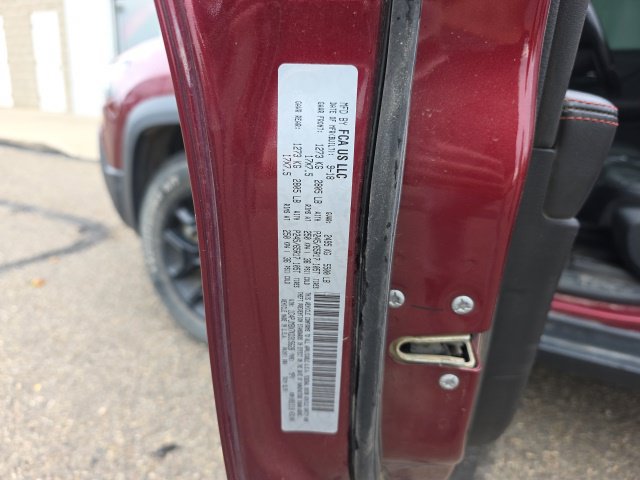 Used 2019 Jeep Cherokee Trailhawk AWD/4WD image 20