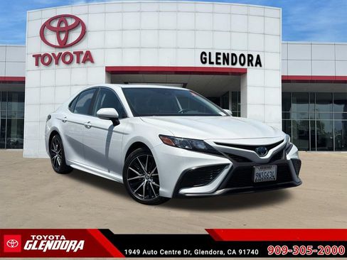 Certified 2022 Toyota Camry SE w/ Audio Upgrade Package FWD image 1